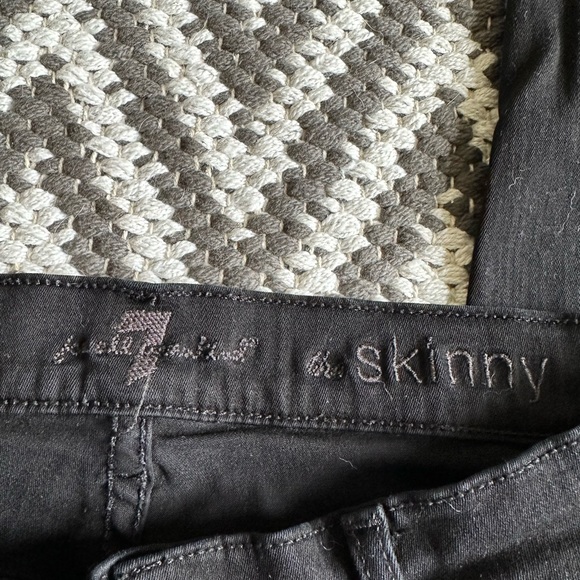 7 For All Mankind “The Skinny” Jean - Picture 4 of 5